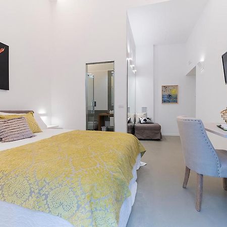A Misura Duomo Rooms & Apartment - Ls Accommodations เนเปิลส์ ภายนอก รูปภาพ