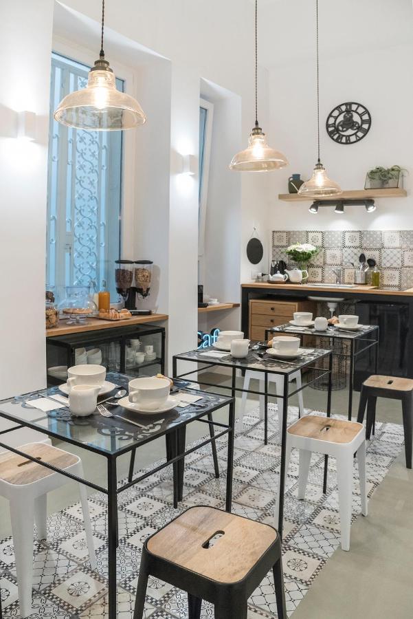 A Misura Duomo Rooms & Apartment - Ls Accommodations เนเปิลส์ ภายนอก รูปภาพ