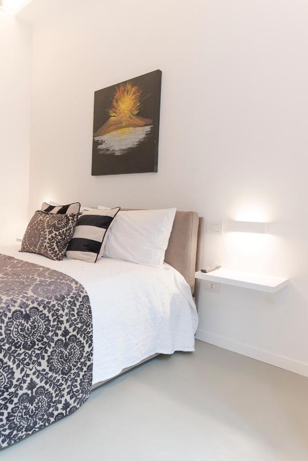 A Misura Duomo Rooms & Apartment - Ls Accommodations เนเปิลส์ ภายนอก รูปภาพ