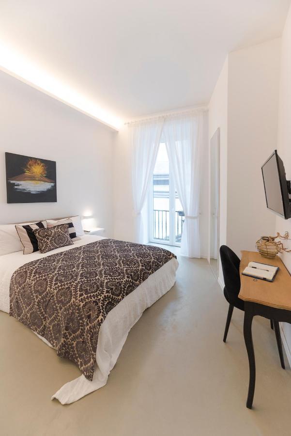 A Misura Duomo Rooms & Apartment - Ls Accommodations เนเปิลส์ ภายนอก รูปภาพ