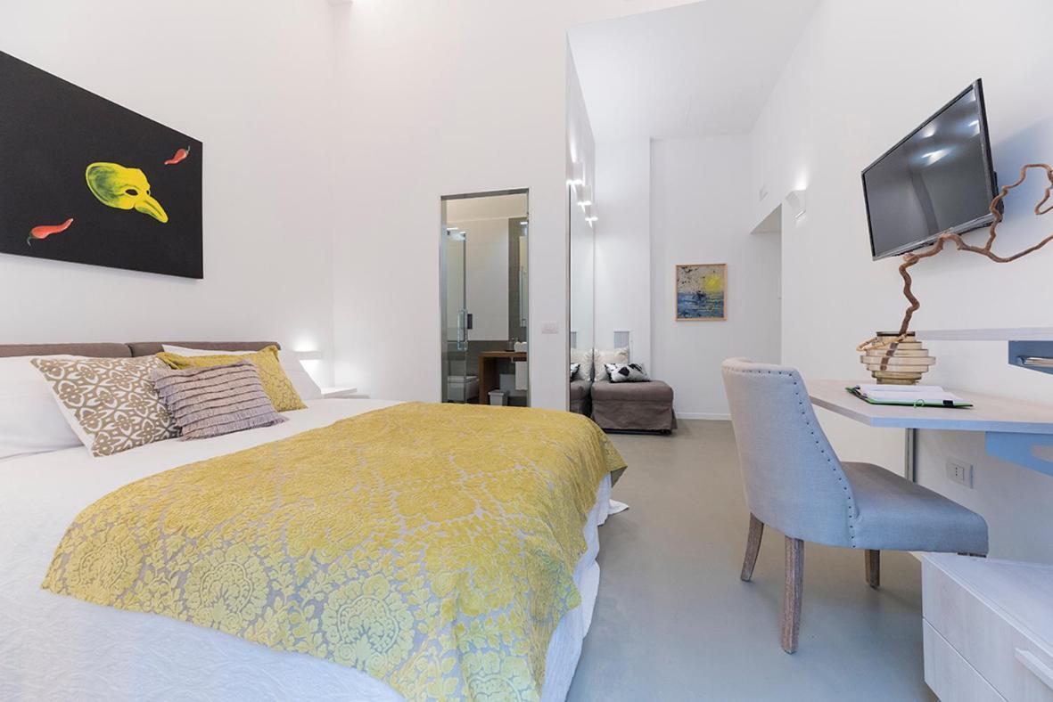A Misura Duomo Rooms & Apartment - Ls Accommodations เนเปิลส์ ภายนอก รูปภาพ