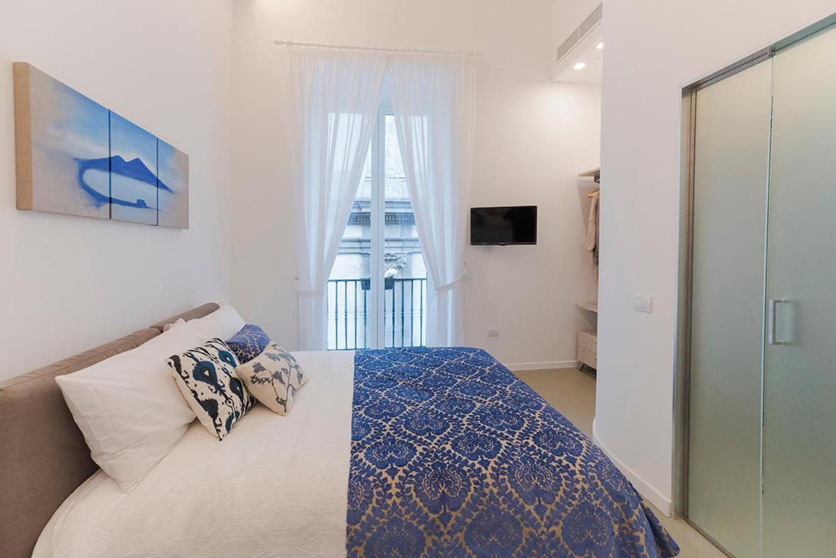 A Misura Duomo Rooms & Apartment - Ls Accommodations เนเปิลส์ ภายนอก รูปภาพ