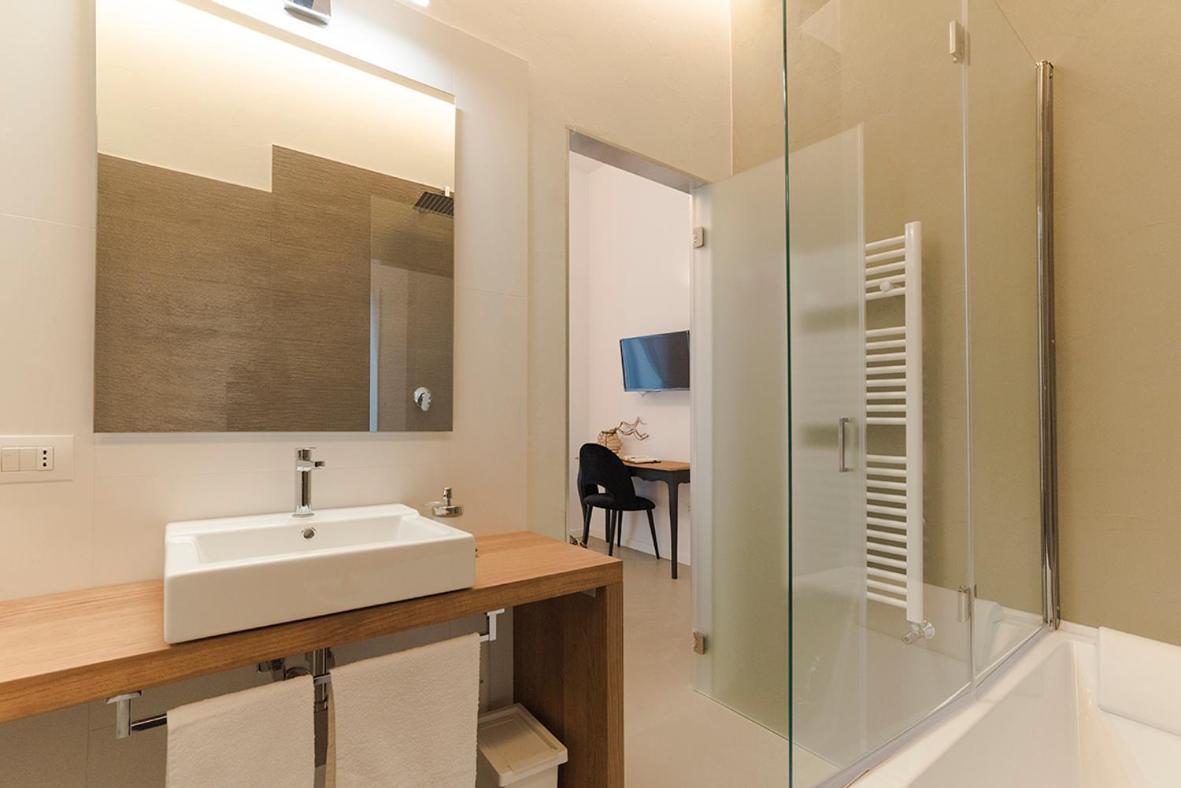 A Misura Duomo Rooms & Apartment - Ls Accommodations เนเปิลส์ ภายนอก รูปภาพ
