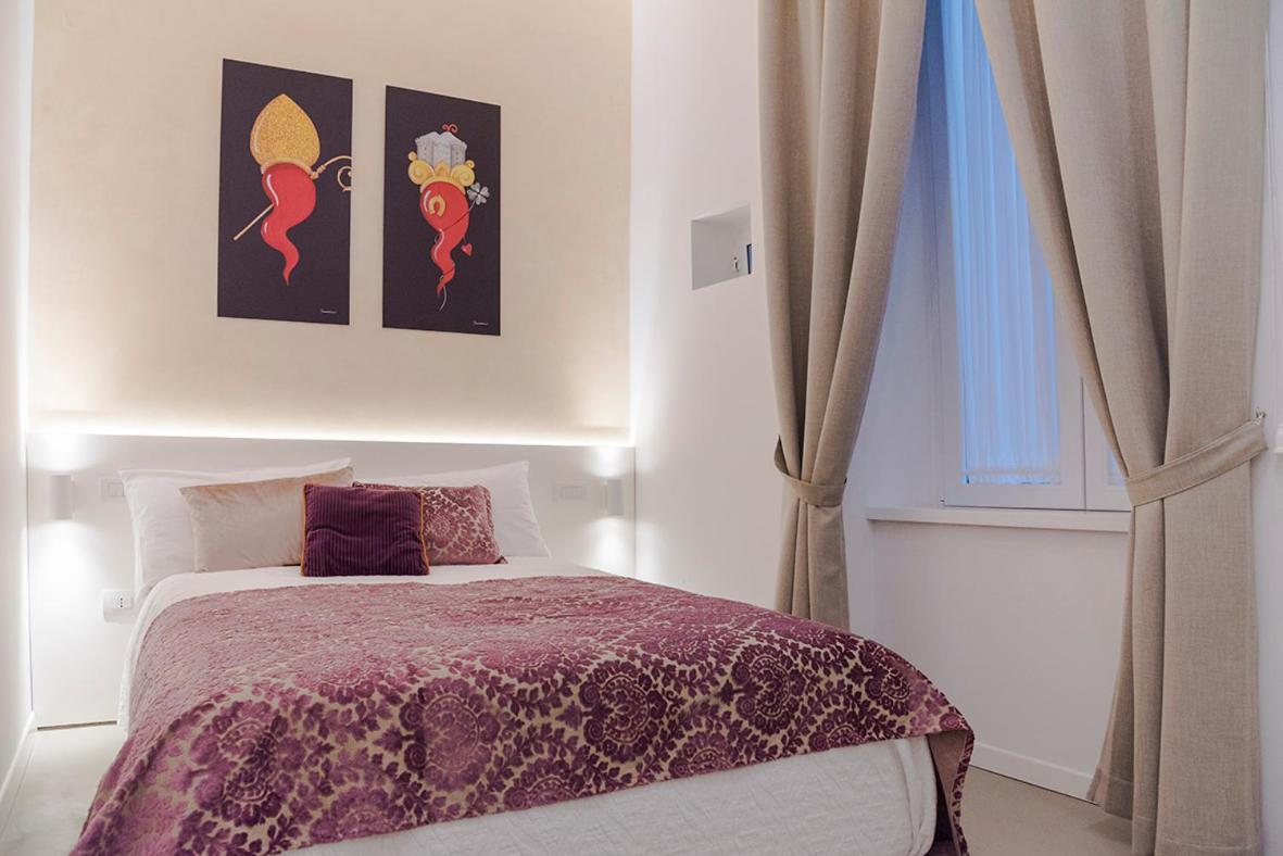 A Misura Duomo Rooms & Apartment - Ls Accommodations เนเปิลส์ ภายนอก รูปภาพ