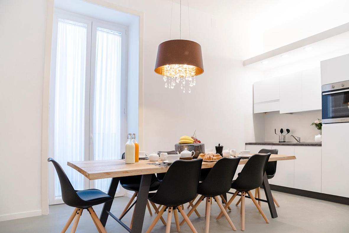 A Misura Duomo Rooms & Apartment - Ls Accommodations เนเปิลส์ ภายนอก รูปภาพ