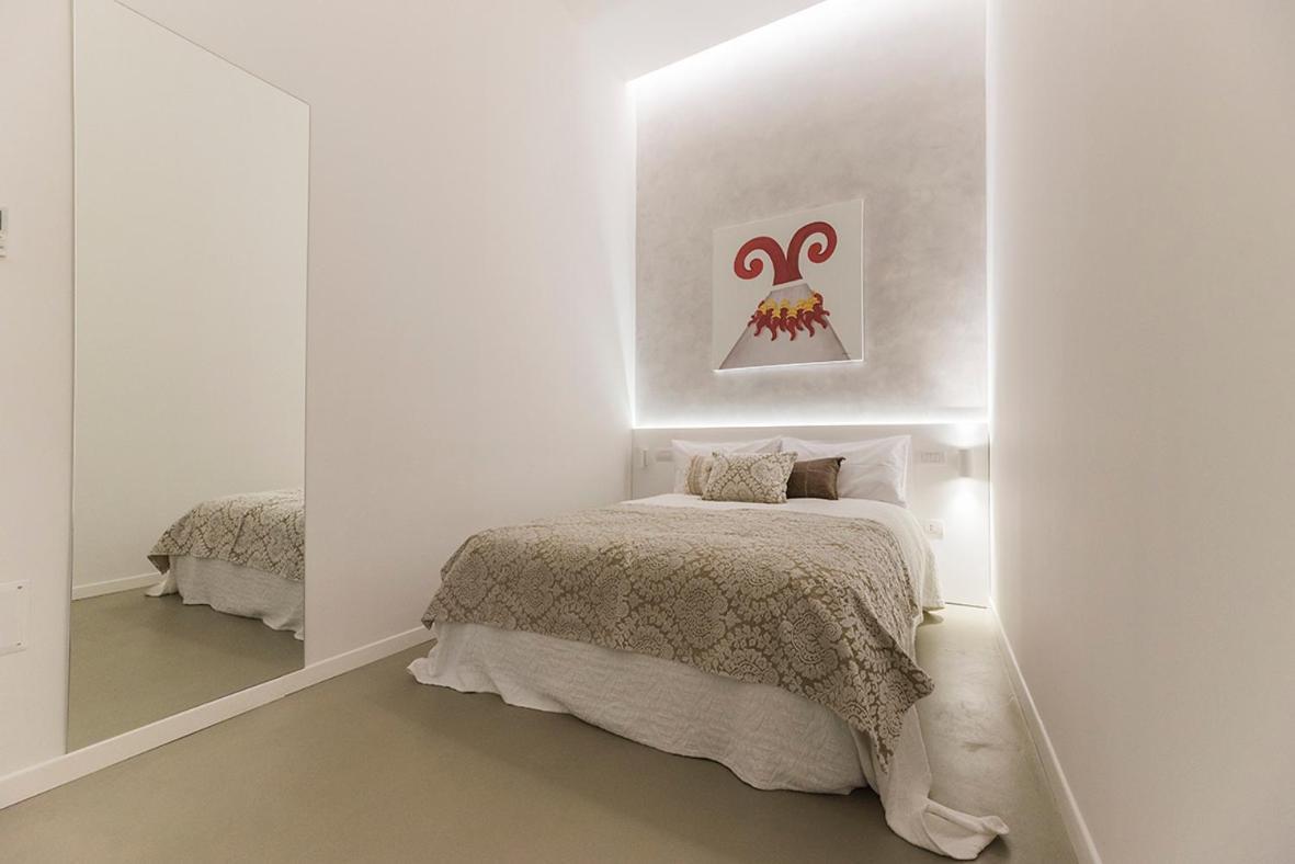 A Misura Duomo Rooms & Apartment - Ls Accommodations เนเปิลส์ ภายนอก รูปภาพ