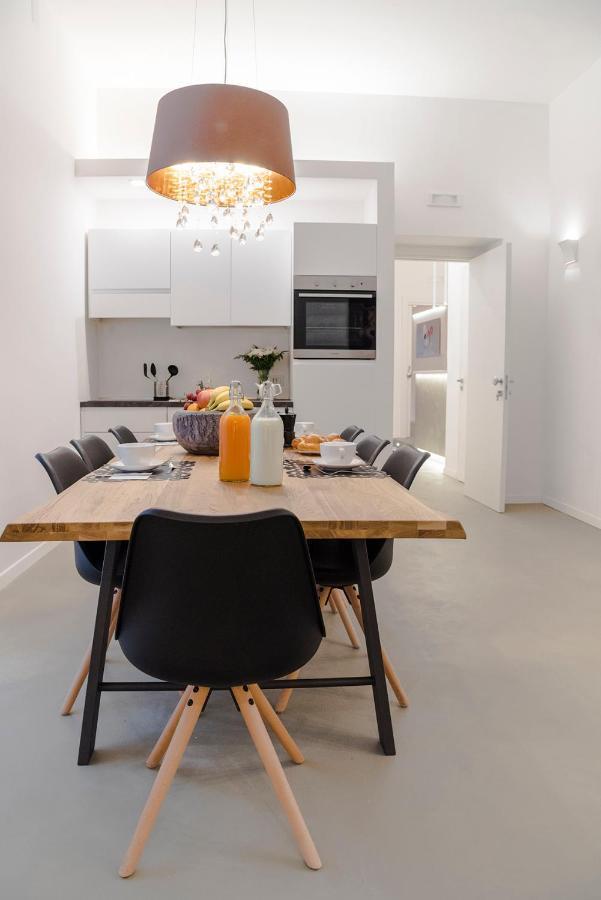 A Misura Duomo Rooms & Apartment - Ls Accommodations เนเปิลส์ ภายนอก รูปภาพ