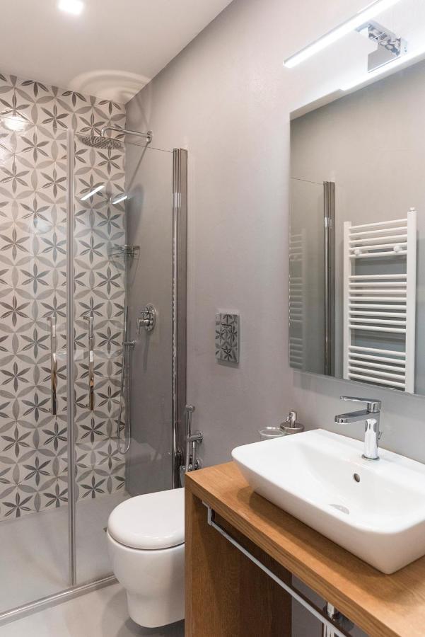 A Misura Duomo Rooms & Apartment - Ls Accommodations เนเปิลส์ ภายนอก รูปภาพ